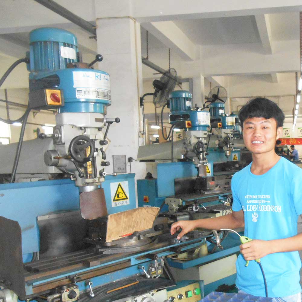 knee pad sewing machine